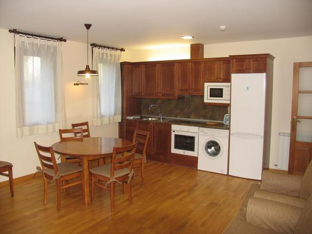 Imagen de los interiores del Apartamentos Russell. Foto 12