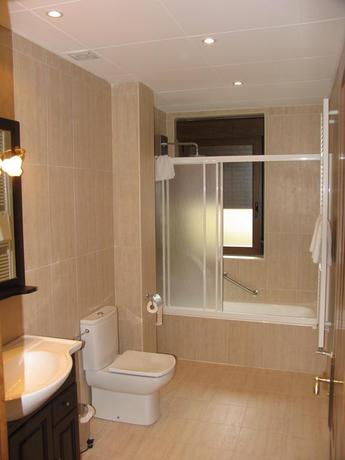 Imagen de los interiores del Apartamentos Russell. Foto 13