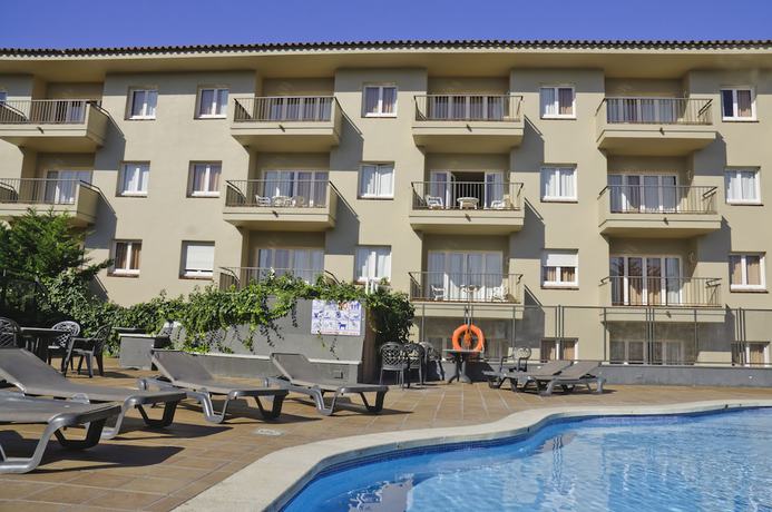 Imagen de la piscina del Apartamentos Rv Hotels Tropic. Foto 17