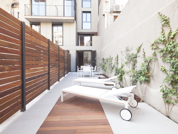 Imagen de los exteriores del Apartamentos SLEEP Eixample by STAY. Foto 15