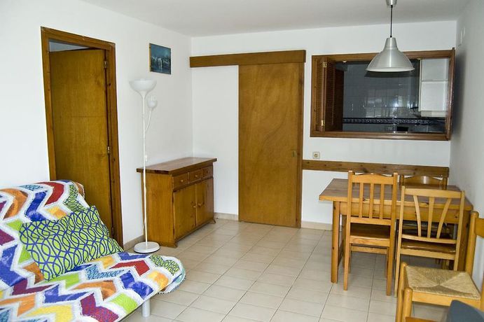 Imagen general del Apartamentos SUNSET APARTAMENTOS CARAVELA. Foto 7