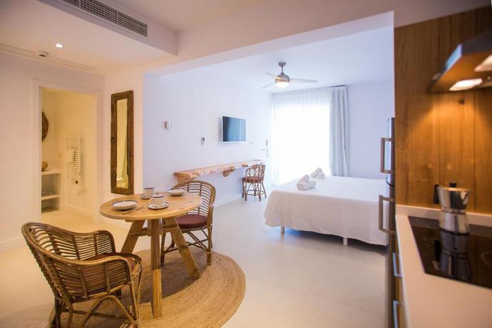 Imagen de la habitación del Apartamentos Sa Cala Suites. Foto 14