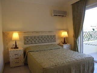 Imagen de la habitación del Apartamentos Sahin Palace. Foto 8