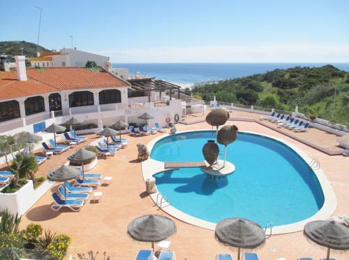 Imagen de la habitación del Apartamentos Salema Praia Club. Foto 2