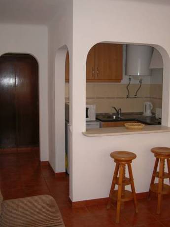 Imagen de la habitación del Apartamentos Salema Praia Club. Foto 7