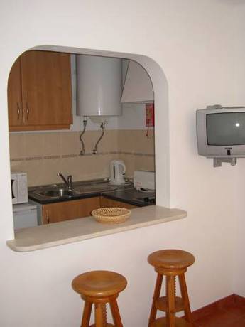 Imagen de la habitación del Apartamentos Salema Praia Club. Foto 8