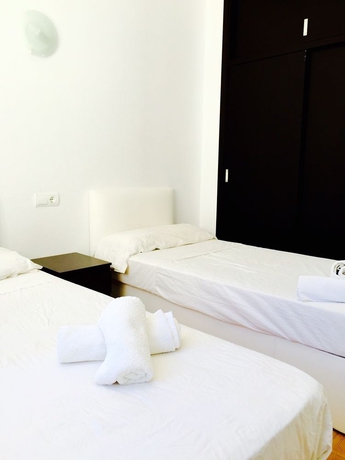 Imagen de la habitación del Apartamentos San Antonio Beach. Foto 7