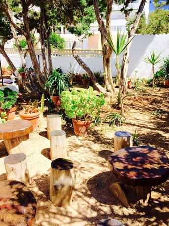 Imagen de los exteriores del Apartamentos San Antonio Beach. Foto 8