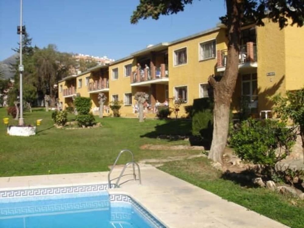 Imagen de la piscina del Apartamentos San Carlos, Benalm&aacute;dena. Foto 17