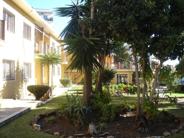 Imagen de los exteriores del Apartamentos San Carlos, Benalm&aacute;dena. Foto 14