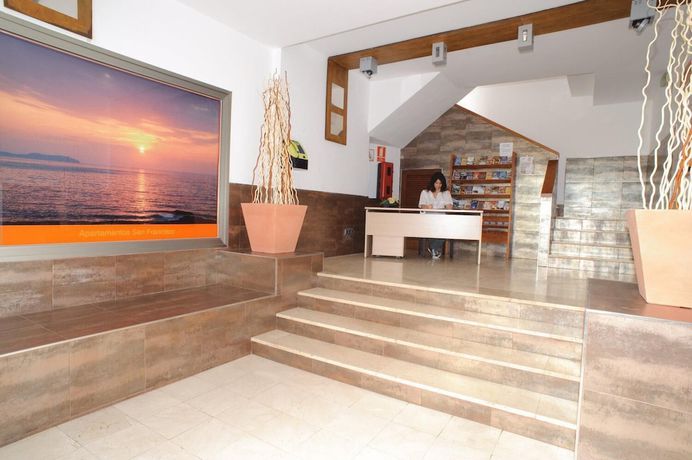 Imagen de los interiores del Apartamentos San Francisco, San Antonio [Centro]. Foto 20