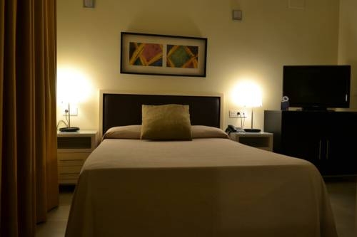 Imagen de la habitación del Apartamentos San Pablo Suites. Foto 3