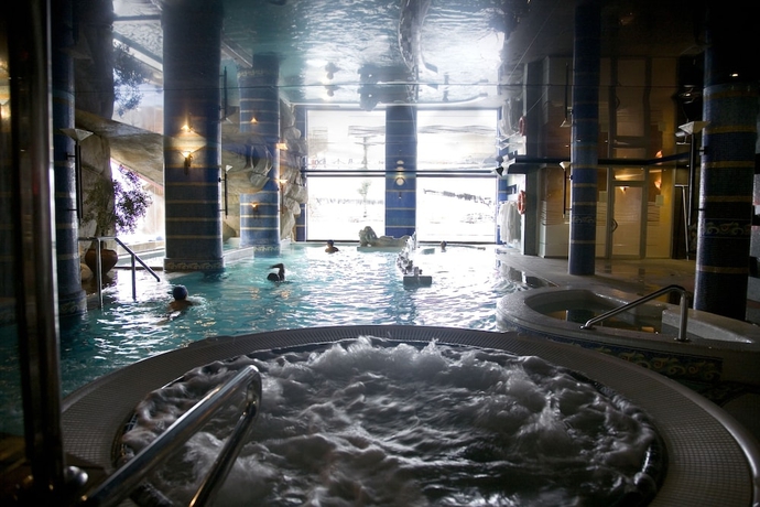 Imagen de la piscina del Apartamentos San Pedro, Sierra de Cazorla. Foto 19