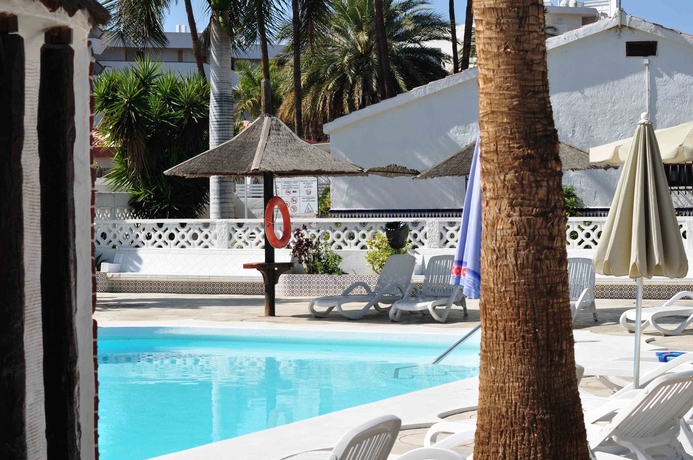 Imagen de la piscina del Apartamentos San Valentín and Terraflor Park. Foto 15