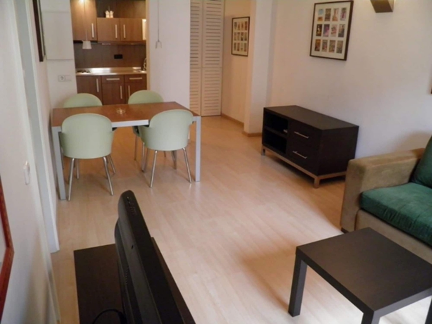 Imagen de la habitación del Apartamentos Sant Jordi Fontanella. Foto 7