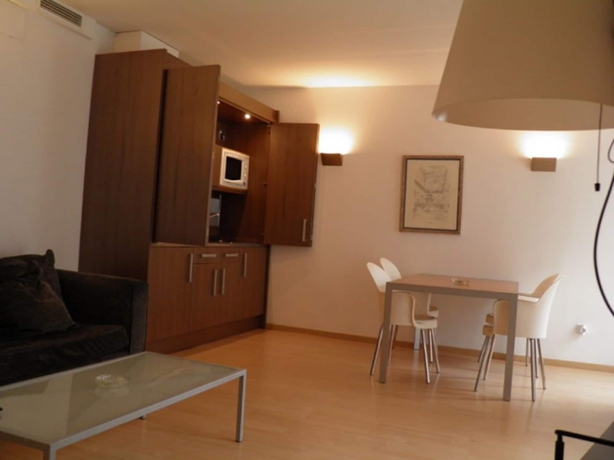 Imagen de la habitación del Apartamentos Sant Jordi Fontanella. Foto 8