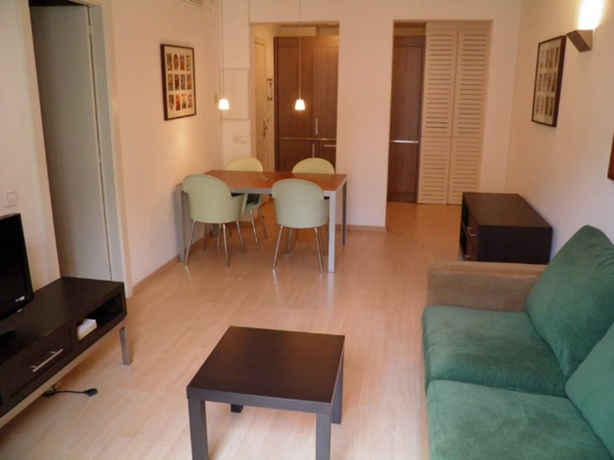 Imagen de la habitación del Apartamentos Sant Jordi Fontanella. Foto 9