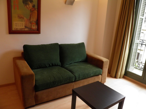 Imagen de la habitación del Apartamentos Sant Jordi Fontanella. Foto 13