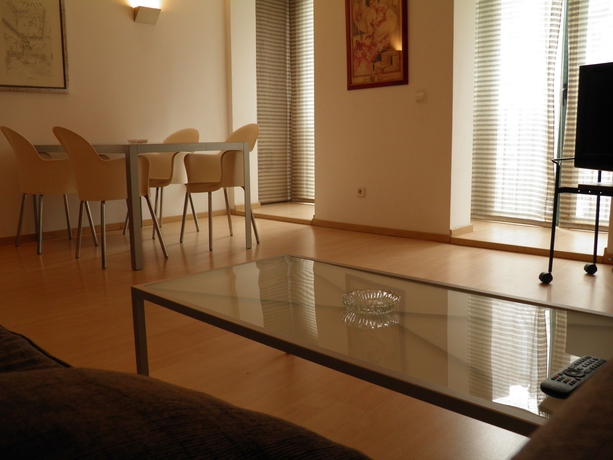 Imagen de la habitación del Apartamentos Sant Jordi Fontanella. Foto 16