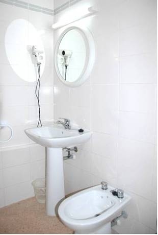 Imagen de la habitación del Apartamentos Sant Jordi Zeus. Foto 15