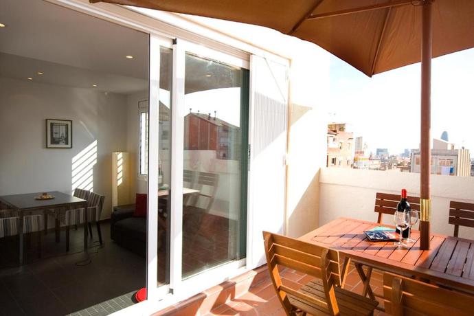 Imagen general del Apartamentos Sant Pau Terraces Apartments. Foto 16