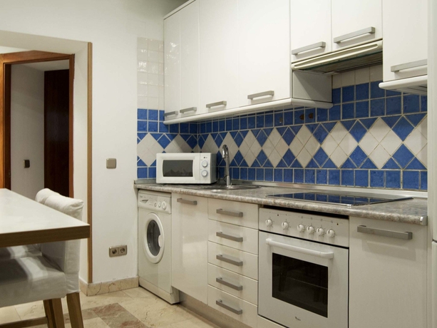 Imagen de la habitación del Apartamentos Santa Ana, Barrio de las Letras. Foto 8