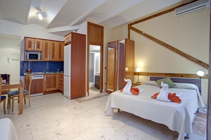 Imagen de la habitación del Apartamentos Santa Ana, Barrio de las Letras. Foto 9