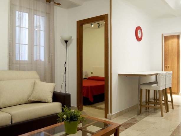 Imagen de los interiores del Apartamentos Santa Ana, Madrid. Foto 12