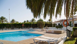 Imagen de la piscina del Apartamentos Santa Barbara, Playa del Inglés. Foto 7