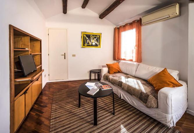 Imagen de los interiores del Apartamentos Santa Maria Formosa Apartment. Foto 17