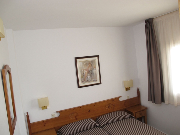 Imagen de la habitación del Apartamentos Santi, Lloret de Mar. Foto 7
