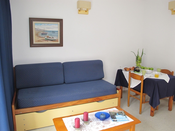 Imagen de los interiores del Apartamentos Santi, Lloret de Mar. Foto 13