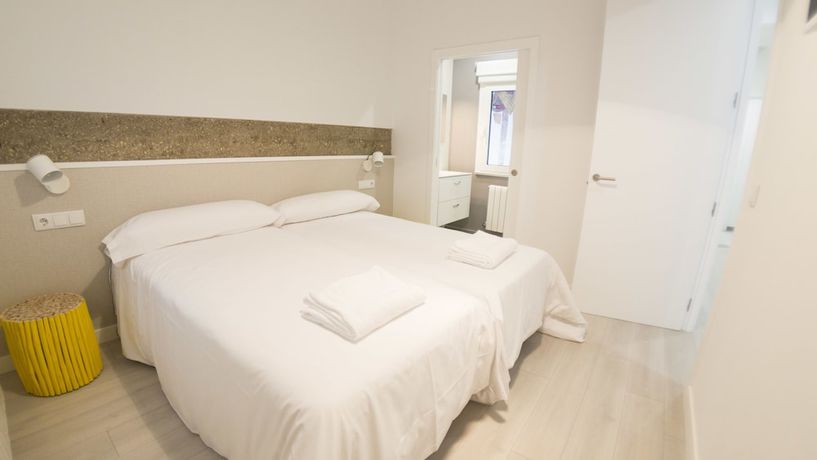 Imagen de la habitación del Apartamentos Santiago Center Rooms. Foto 15