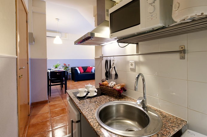 Imagen de la habitación del Apartamentos Sata Park Guell. Foto 3