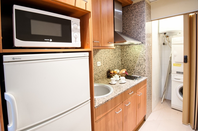 Imagen de la habitación del Apartamentos Sata Park Guell. Foto 4