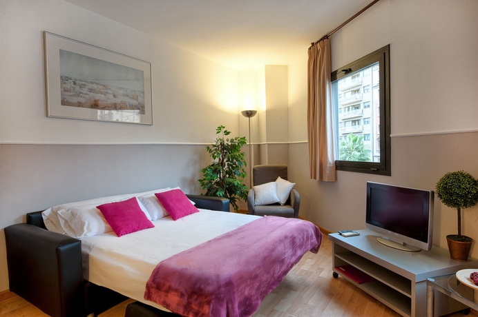 Imagen de los interiores del Apartamentos Sata Park Guell. Foto 12