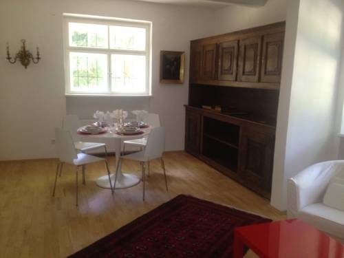 Imagen de la habitación del Apartamentos Schönes In Idyllischer Stadtvilla. Foto 2