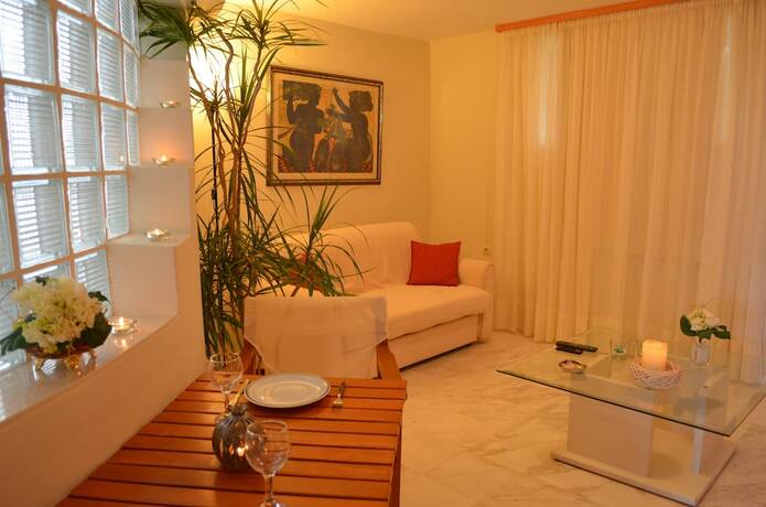 Imagen general del Apartamentos Sea Breeze, Kalamaki. Foto 8