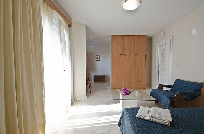 Imagen de la habitación del Apartamentos Sea Breeze, Kalamaki. Foto 15