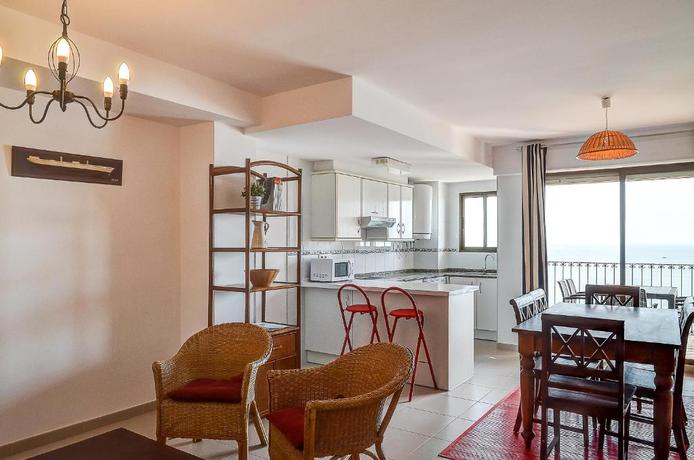 Imagen general del Apartamentos Sea You Apartamentos Valencia Port Saplaya. Foto 10