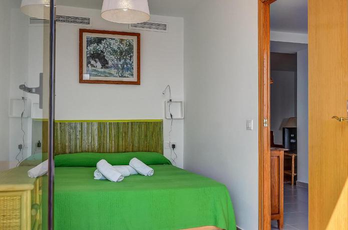 Imagen general del Apartamentos Sea You Apartamentos Valencia Port Saplaya. Foto 11