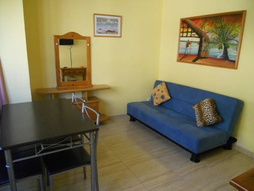 Imagen general del Apartamentos Senia, Lloret de Mar. Foto 14