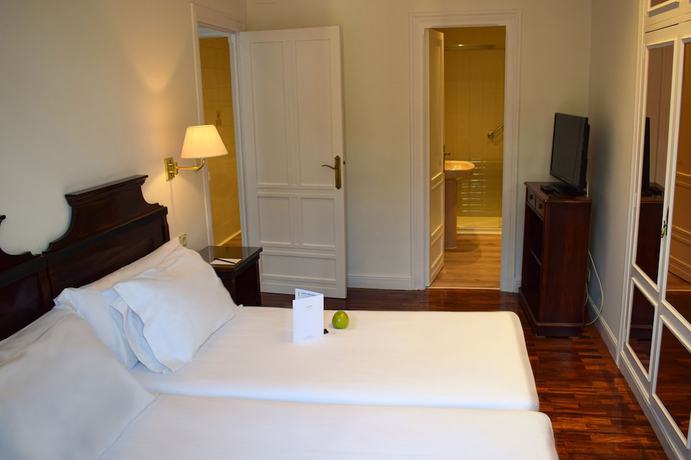 Imagen de la habitación del Apartamentos Sercotel Apartamentos Europa. Foto 11