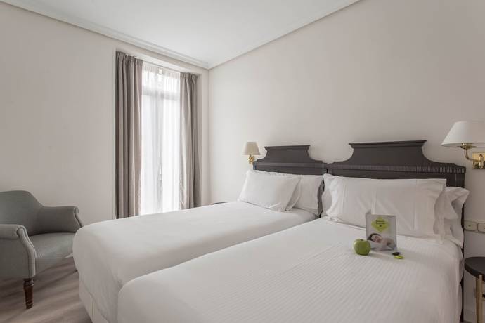 Imagen de la habitación del Apartamentos Sercotel Apartamentos Europa. Foto 17