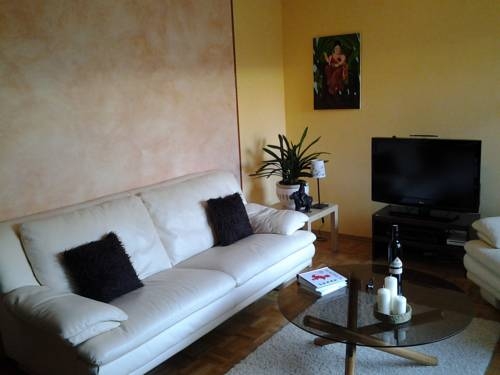 Imagen de la habitación del Apartamentos Serena Suites Serviced. Foto 46