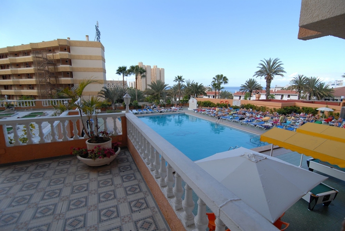 Imagen de la piscina del Apartamentos Servatur Caribe. Foto 15