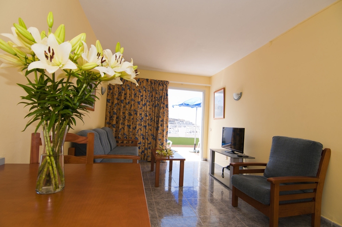 Imagen de los interiores del Apartamentos Servatur Montebello. Foto 10