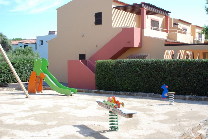 Imagen de los exteriores del Apartamentos Ses Anneres. Foto 5