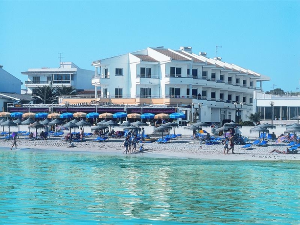 Imagen general del Apartamentos Ses Roquetes. Foto 7