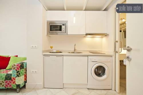 Imagen de la habitación del Apartamentos Sevilla Home Center. Foto 3